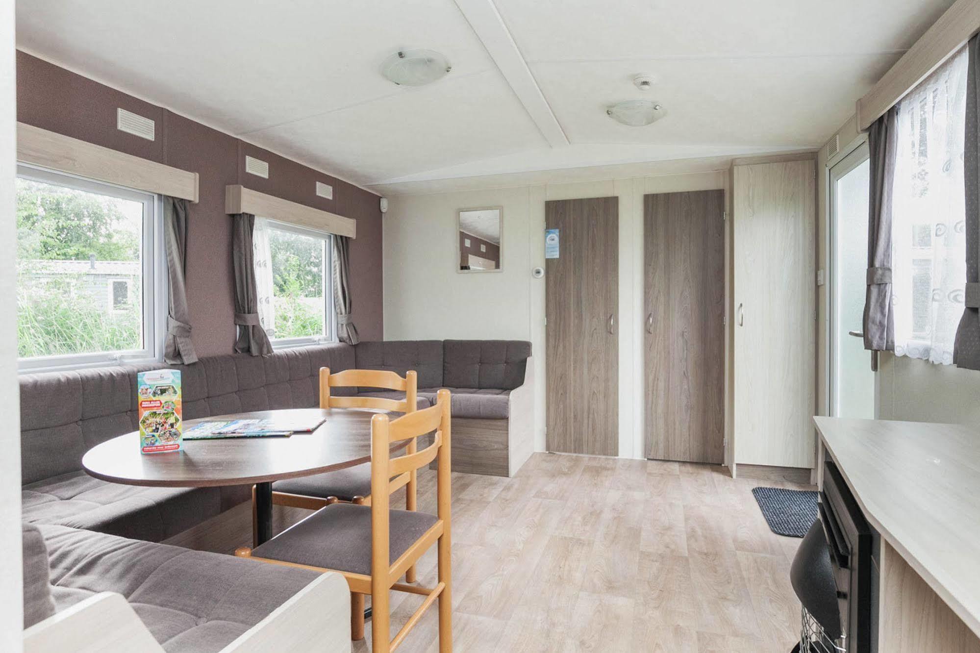 Oostappen Vakantiepark Riviera Beach Biddinghuizen Exterior foto