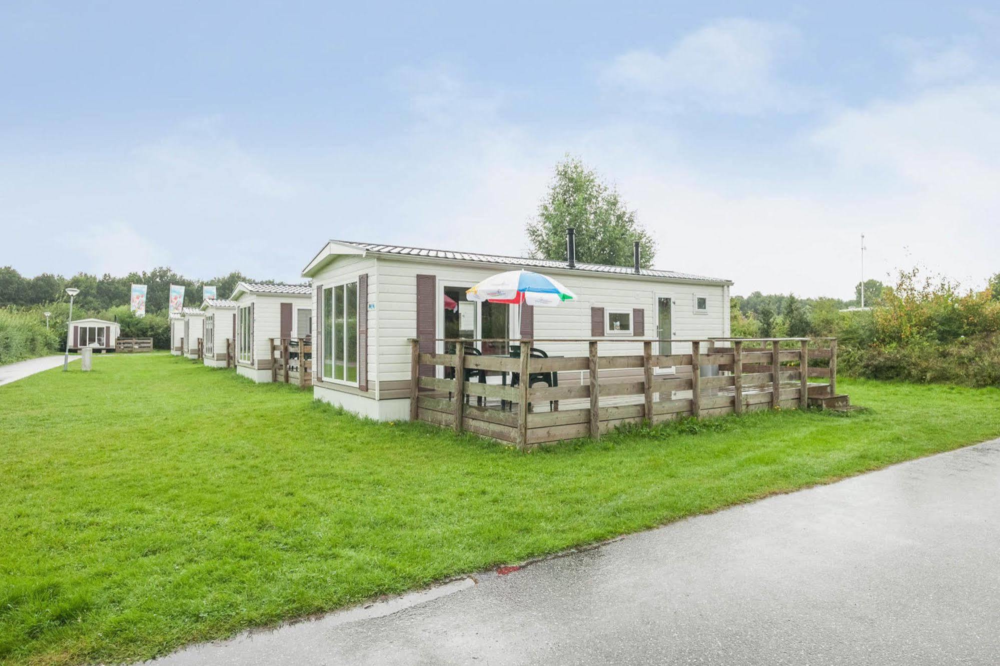 Oostappen Vakantiepark Riviera Beach Biddinghuizen Exterior foto